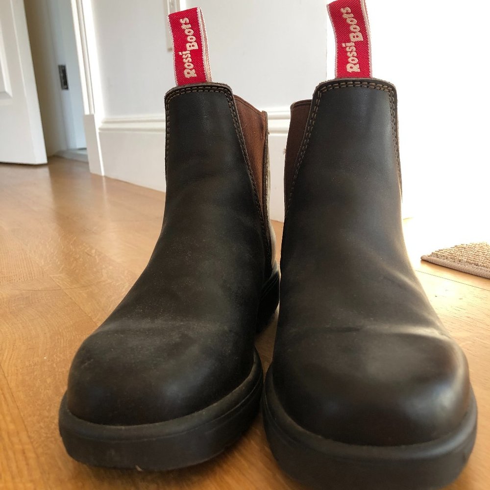 Women's Size 8 Rossi Boots